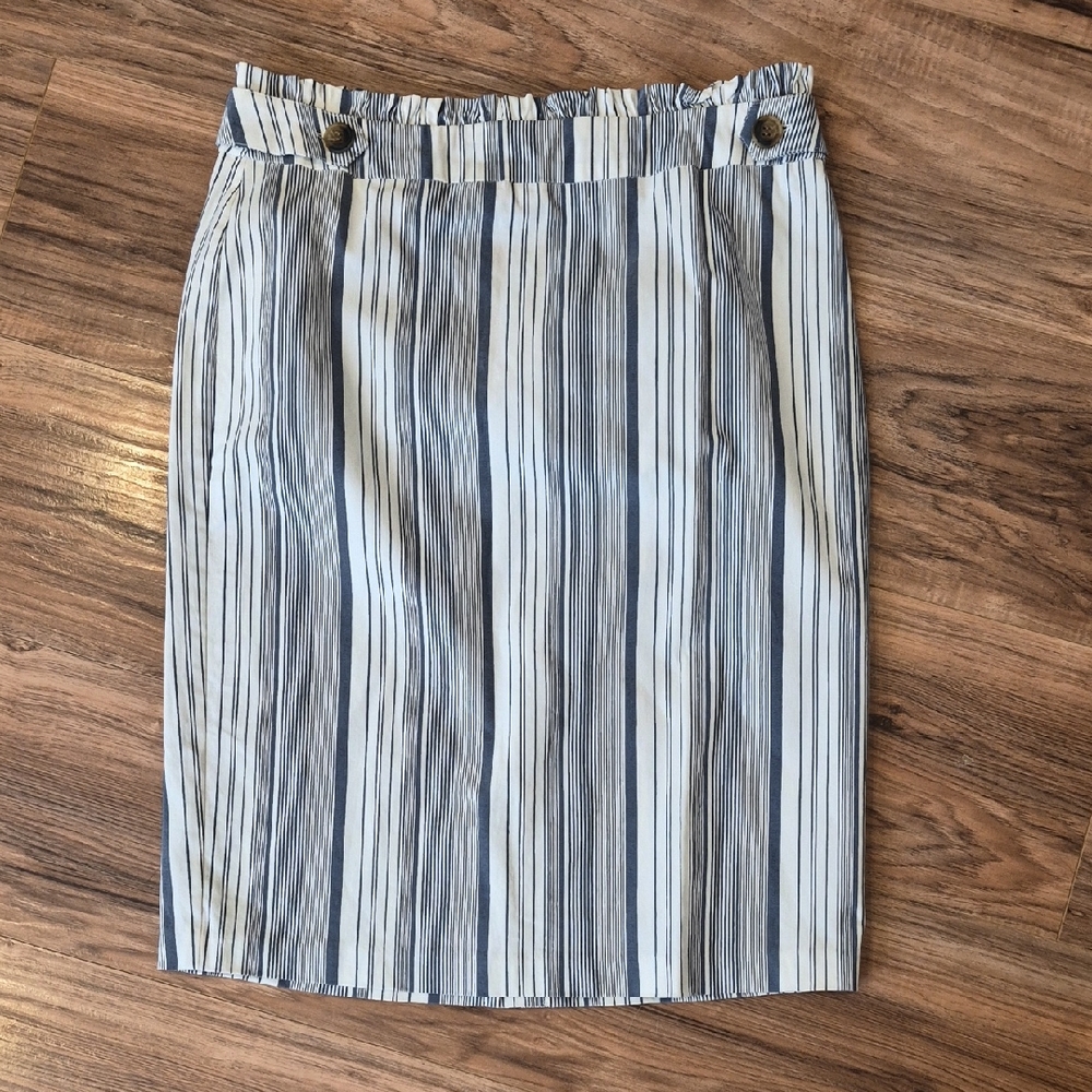 💙 Soho - Pinstripe Skirt
